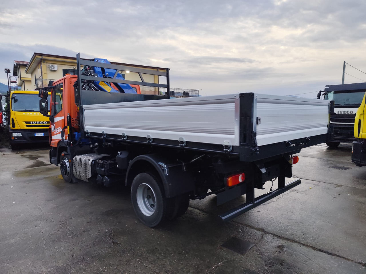 Kamion me vinç IVECO EUROCARGO 120-90L: foto 19