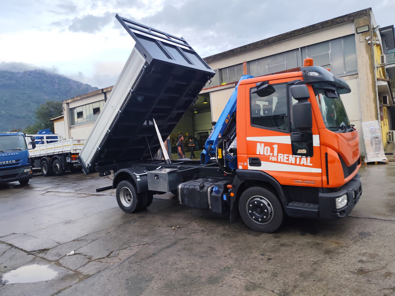 Kamion me vinç IVECO EUROCARGO 120-90L: foto 6