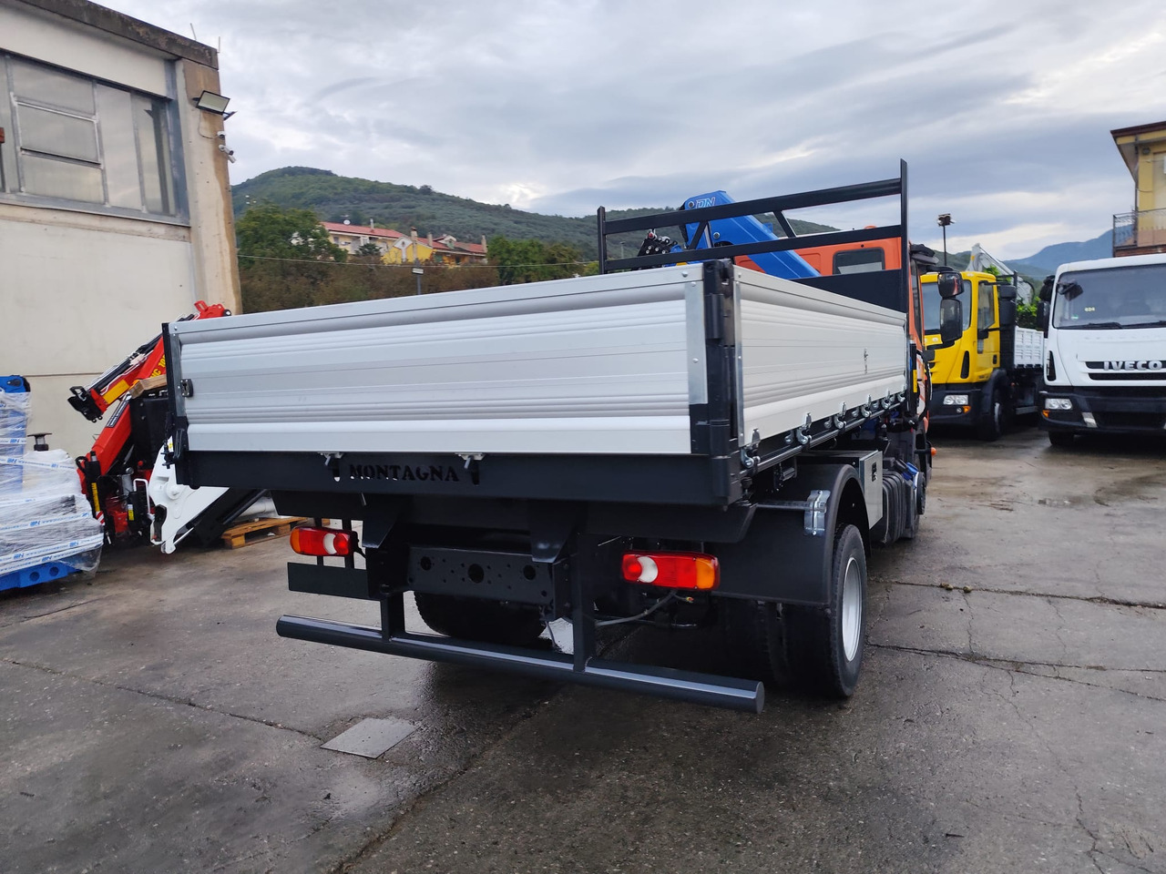Kamion me vinç IVECO EUROCARGO 120-90L: foto 26