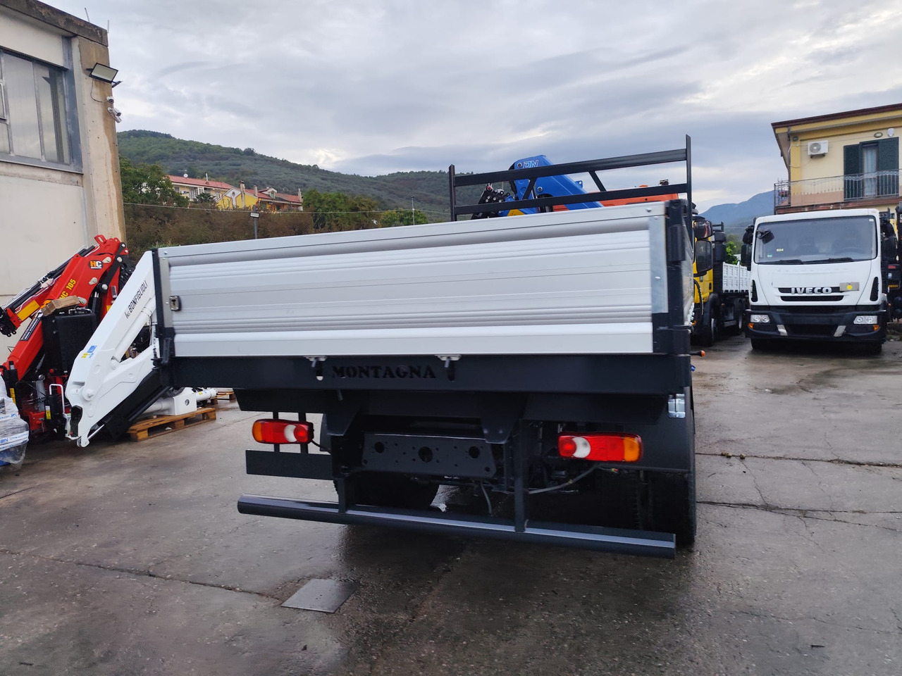 Kamion me vinç IVECO EUROCARGO 120-90L: foto 24