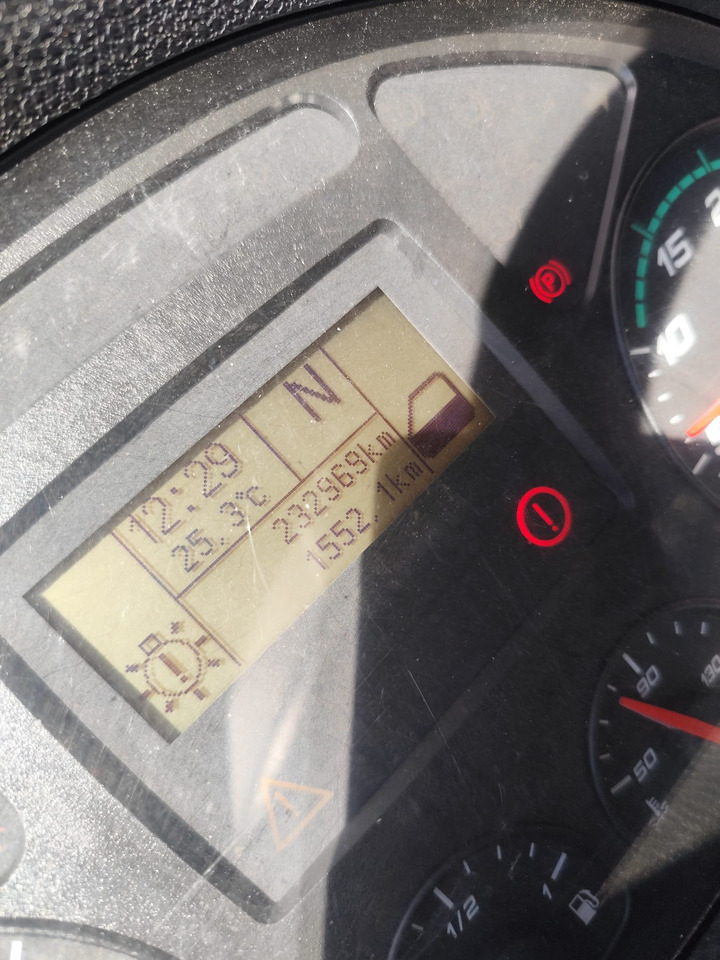 IVECO EUROCARGO 160-280 - Kamion vetëshkarkues, Kamion me vinç: foto 4 IVECO EUROCARGO 160-280 - Kamion vetëshkarkues, Kamion me vinç: foto 4