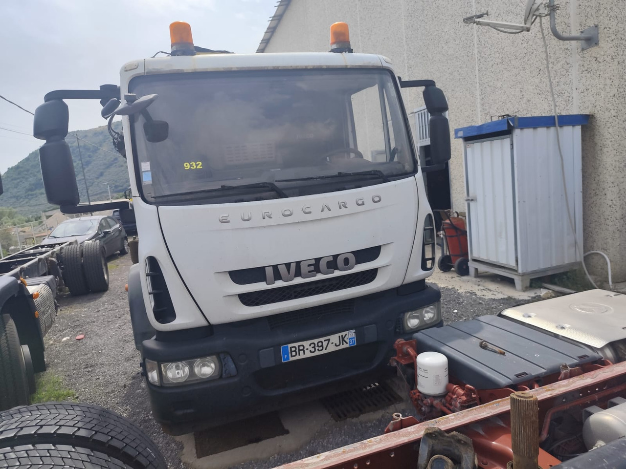 IVECO EUROCARGO 160E25K - Kamion me vinç: foto 1 IVECO EUROCARGO 160E25K - Kamion me vinç: foto 1