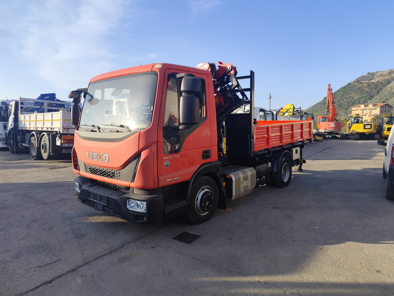 IVECO EUROCARGO 80-190 - Kamion me vinç: foto 2 IVECO EUROCARGO 80-190 - Kamion me vinç: foto 2