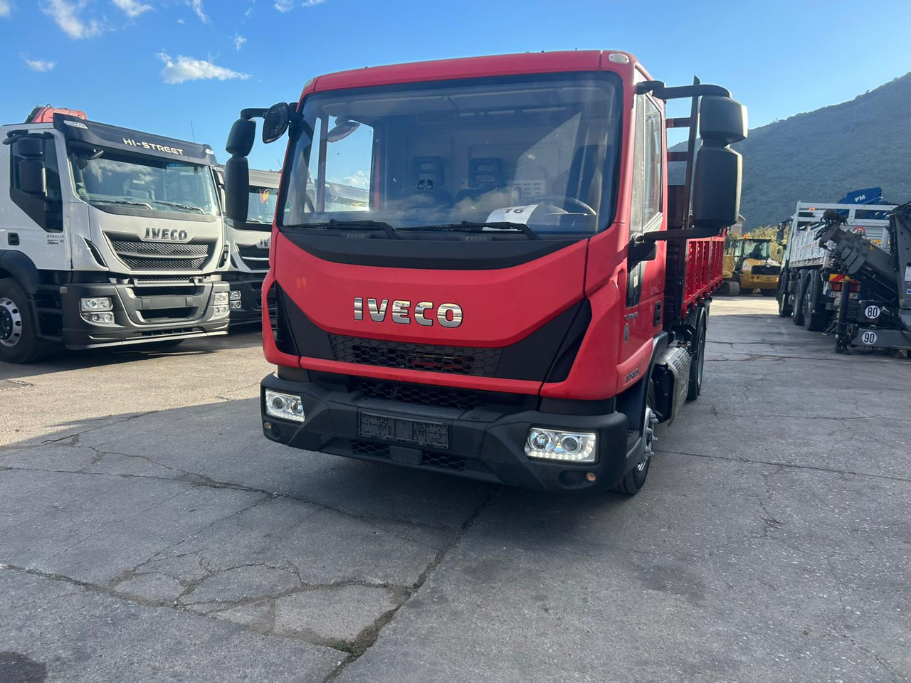 IVECO EUROCARGO 80-190 - Kamion vetëshkarkues: foto 5 IVECO EUROCARGO 80-190 - Kamion vetëshkarkues: foto 5