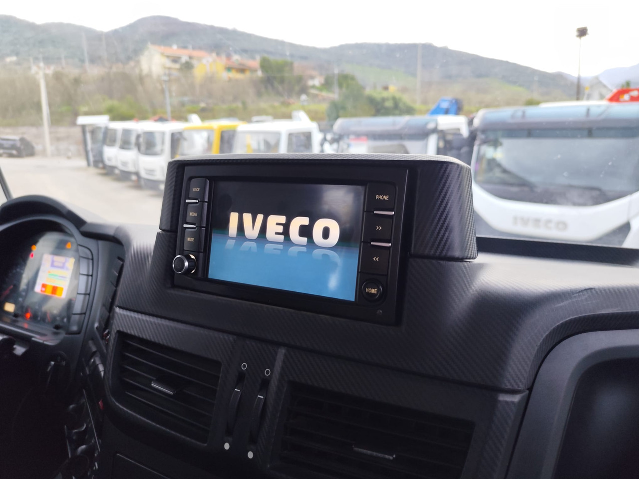 IVECO STRALIS AD 190S36 - Kamion me vinç: foto 2 IVECO STRALIS AD 190S36 - Kamion me vinç: foto 2