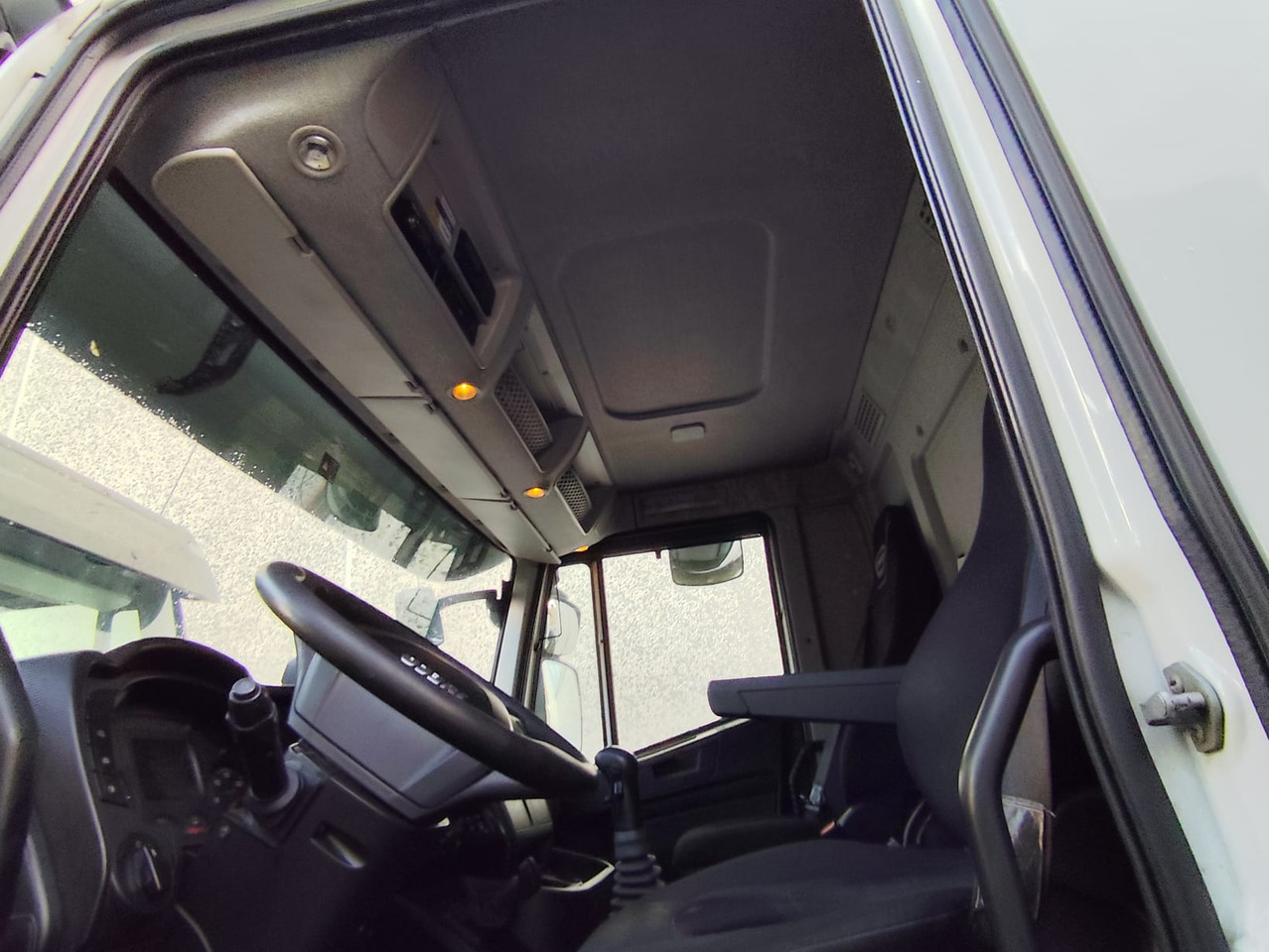 IVECO STRALIS AD 260S31 XP - Kamion kabinë-shasi: foto 3 IVECO STRALIS AD 260S31 XP - Kamion kabinë-shasi: foto 3