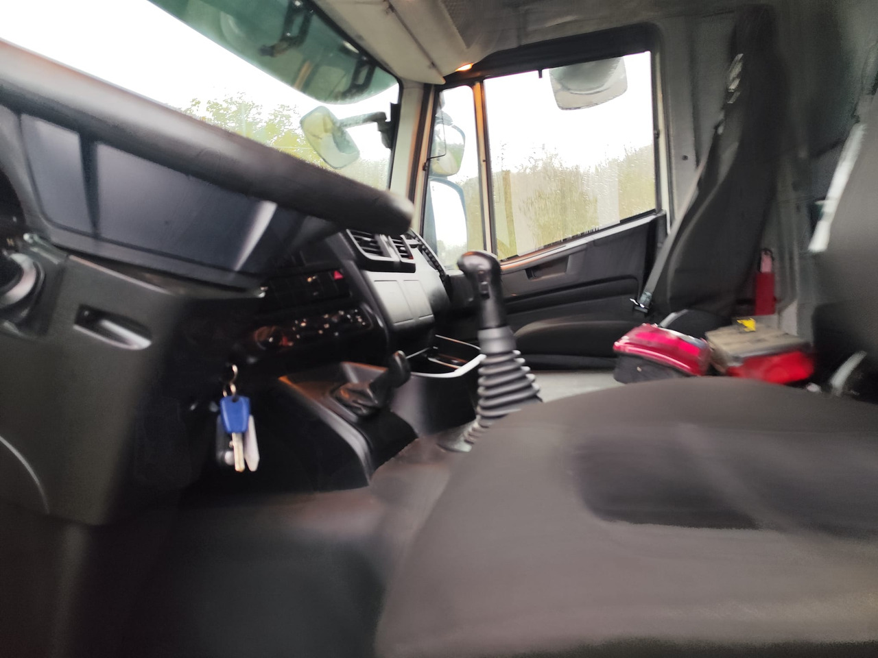 IVECO STRALIS AD 260S31 XP - Kamion vetëngarkues: foto 5 IVECO STRALIS AD 260S31 XP - Kamion vetëngarkues: foto 5