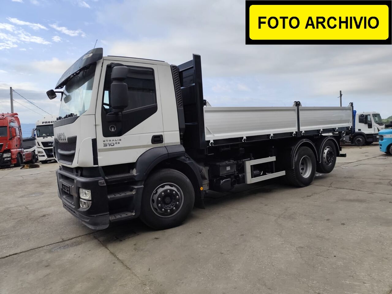 IVECO STRALIS AD 260S31 XP - Kamion vetëshkarkues: foto 2 IVECO STRALIS AD 260S31 XP - Kamion vetëshkarkues: foto 2