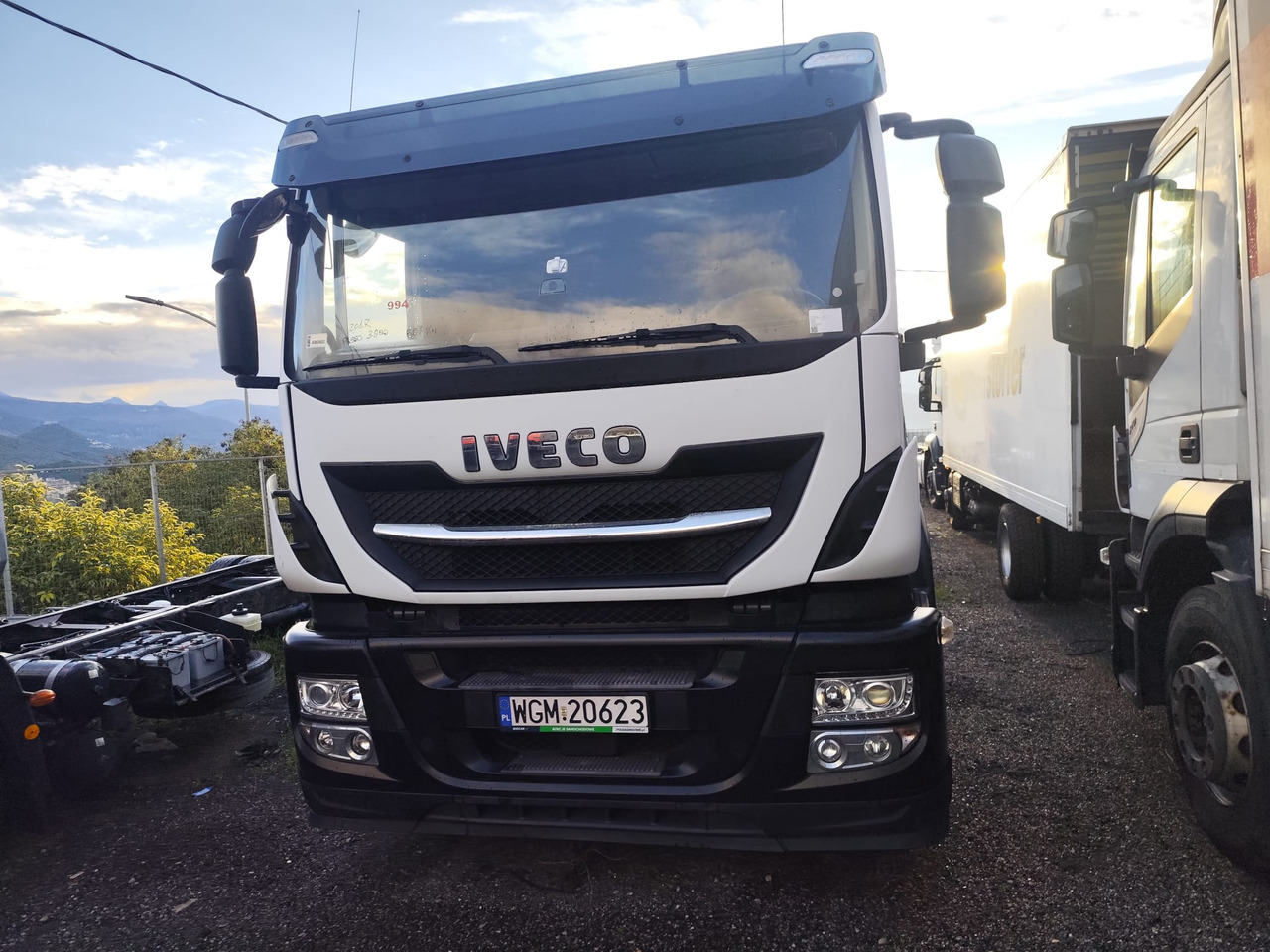 IVECO STRALIS AD 260S31 XP - Kamion kabinë-shasi: foto 2 IVECO STRALIS AD 260S31 XP - Kamion kabinë-shasi: foto 2