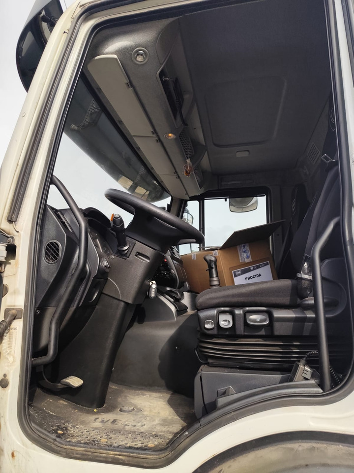 IVECO STRALIS AD 260S31 Y/P - Kamion vetëngarkues: foto 2 IVECO STRALIS AD 260S31 Y/P - Kamion vetëngarkues: foto 2