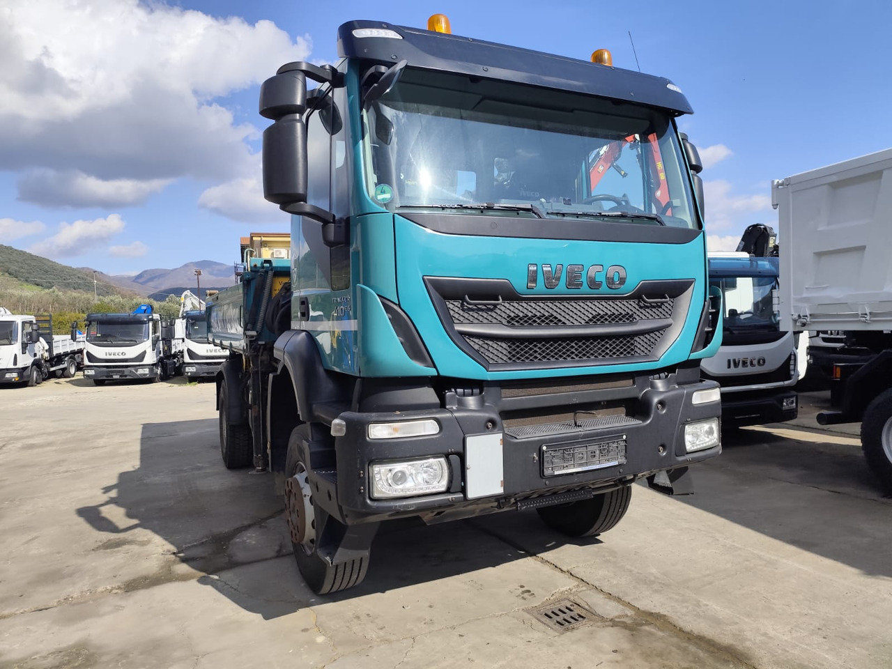 IVECO TRAKKER 190T41 - Kamion me vinç: foto 5 IVECO TRAKKER 190T41 - Kamion me vinç: foto 5