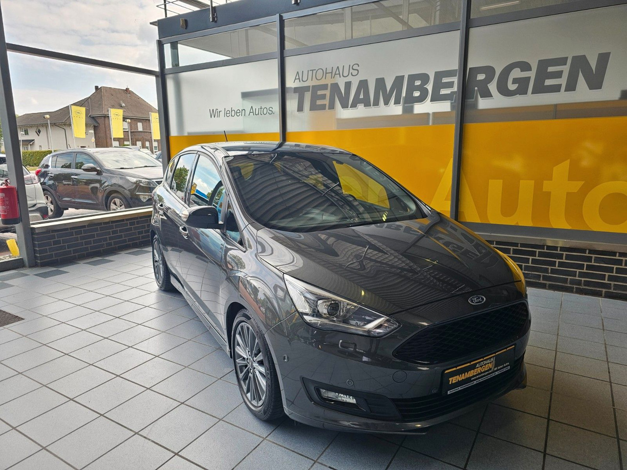 Ford C-MAX 1.5 Sport Automatik Bi-Xenon Navi Standhzg - Furgon pasagjerësh: foto 2 Ford C-MAX 1.5 Sport Automatik Bi-Xenon Navi Standhzg - Furgon pasagjerësh: foto 2