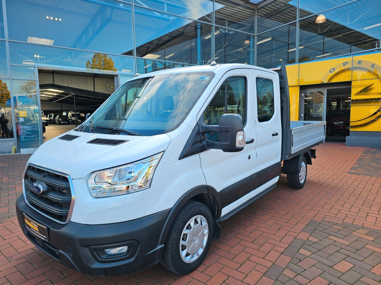 Ford Transit Pritsche 310 DoKa AHK Klima 7 Sitzer - Kamioncine me karroceri, Kamioncine dopio kabinë: foto 1 Ford Transit Pritsche 310 DoKa AHK Klima 7 Sitzer - Kamioncine me karroceri, Kamioncine dopio kabinë: foto 1