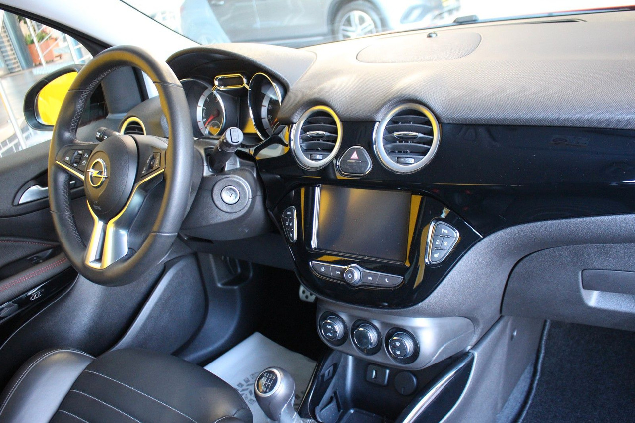 Opel Adam S Recaro Nappa Leder Dachspoiler SHZ - Veturë: foto 5 Opel Adam S Recaro Nappa Leder Dachspoiler SHZ - Veturë: foto 5