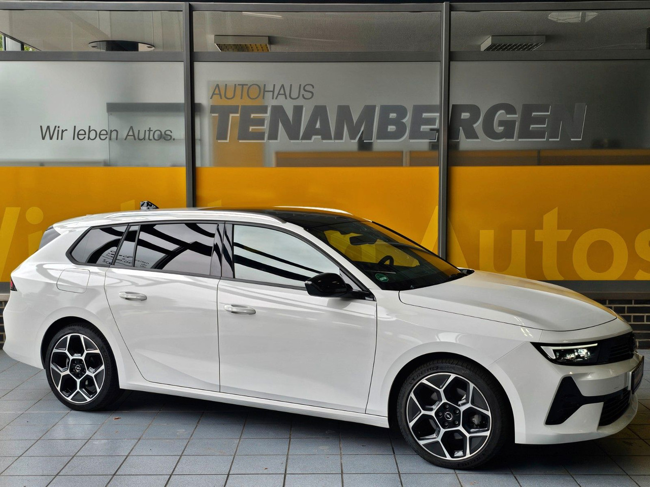 Opel Astra L 1.5 Ultimate Schiebedach Memory ACC AHK - Makinë me portobagazh: foto 1 Opel Astra L 1.5 Ultimate Schiebedach Memory ACC AHK - Makinë me portobagazh: foto 1