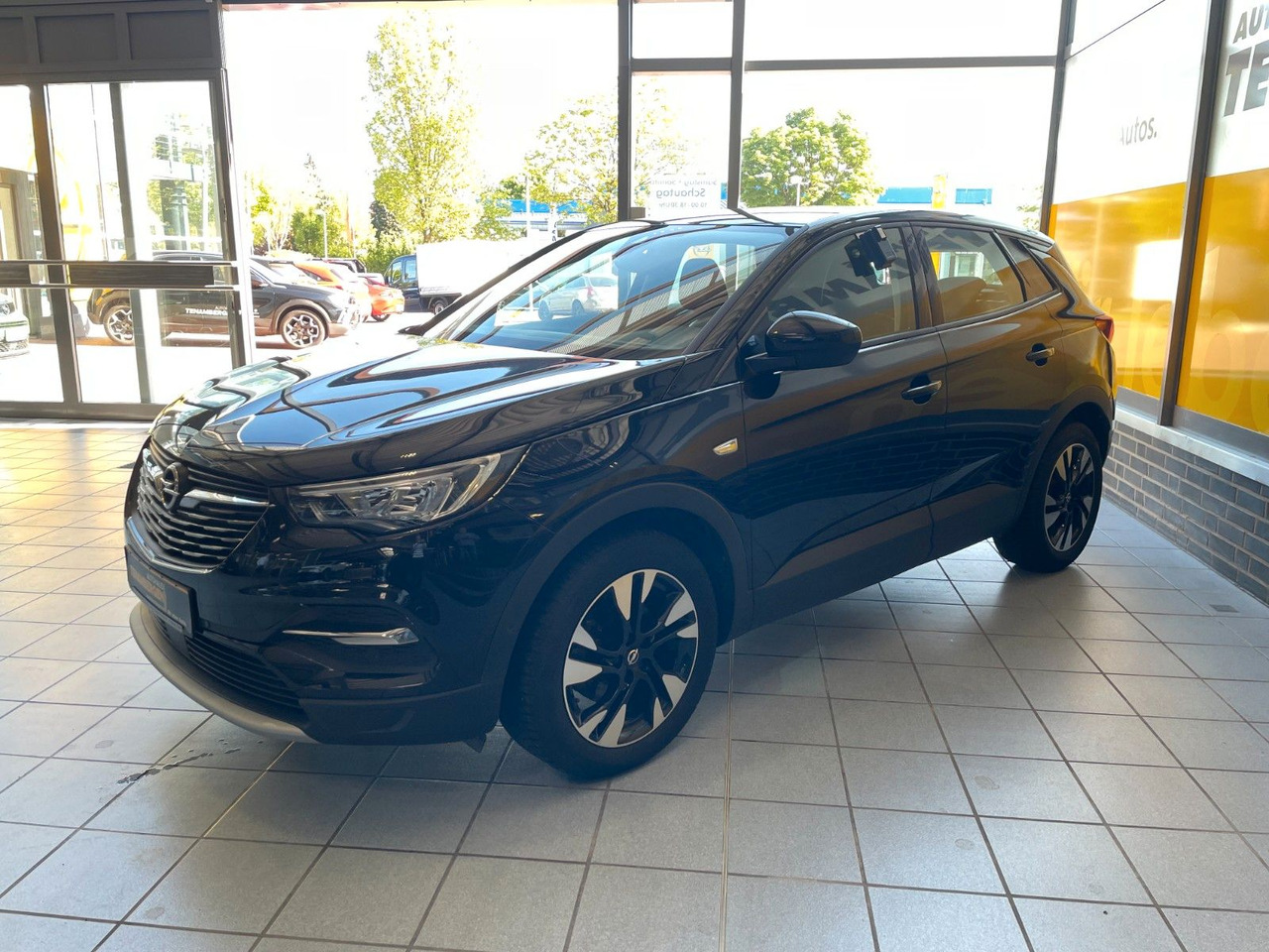 Opel Grandland (X) Elegance Kamera Sitz- & Lenkradhzg - SUV: foto 4 Opel Grandland (X) Elegance Kamera Sitz- & Lenkradhzg - SUV: foto 4