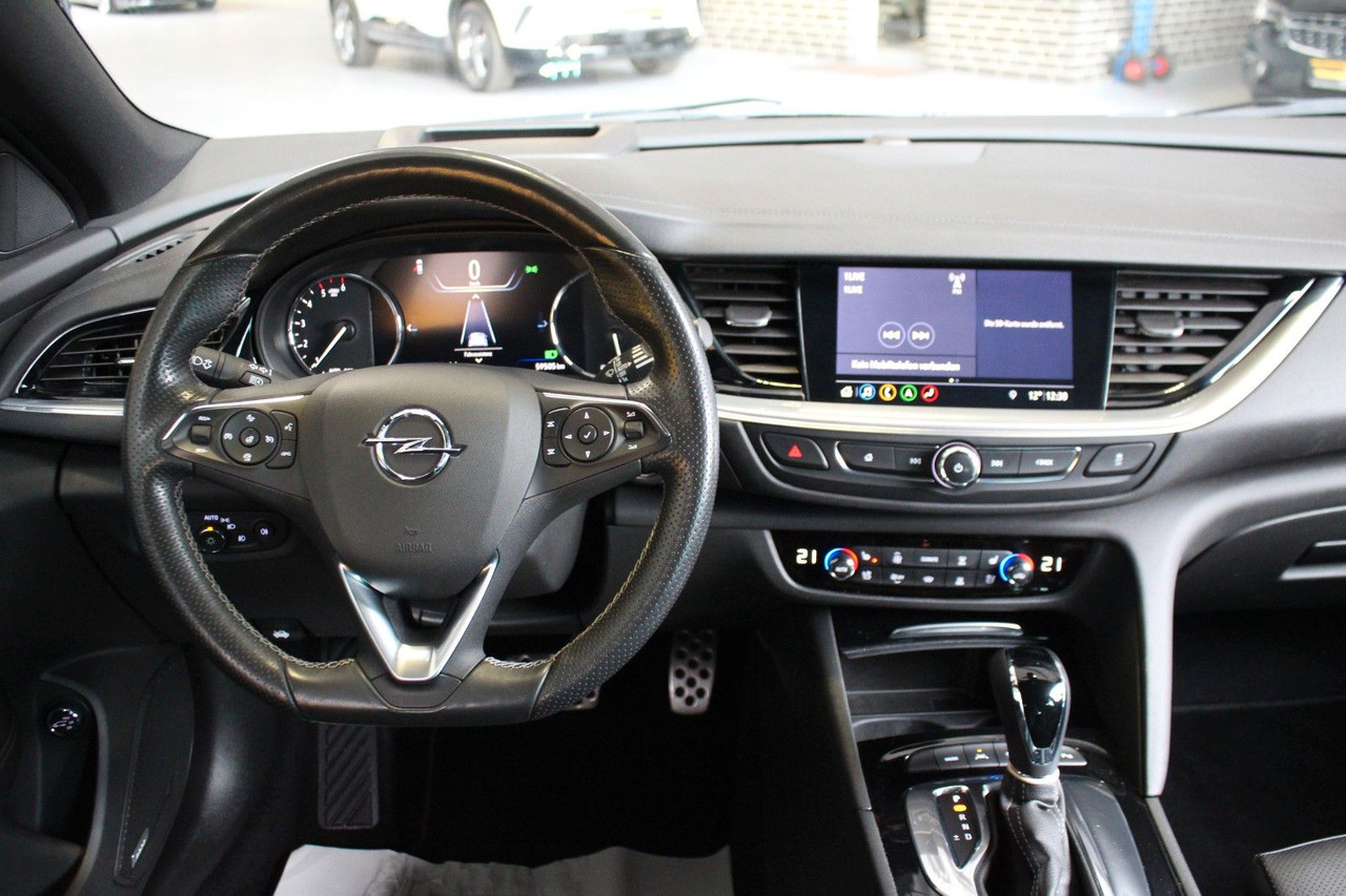 Veturë Opel Insignia B ST 4x4 Leder Massage Bose Matrix AHK: foto 13