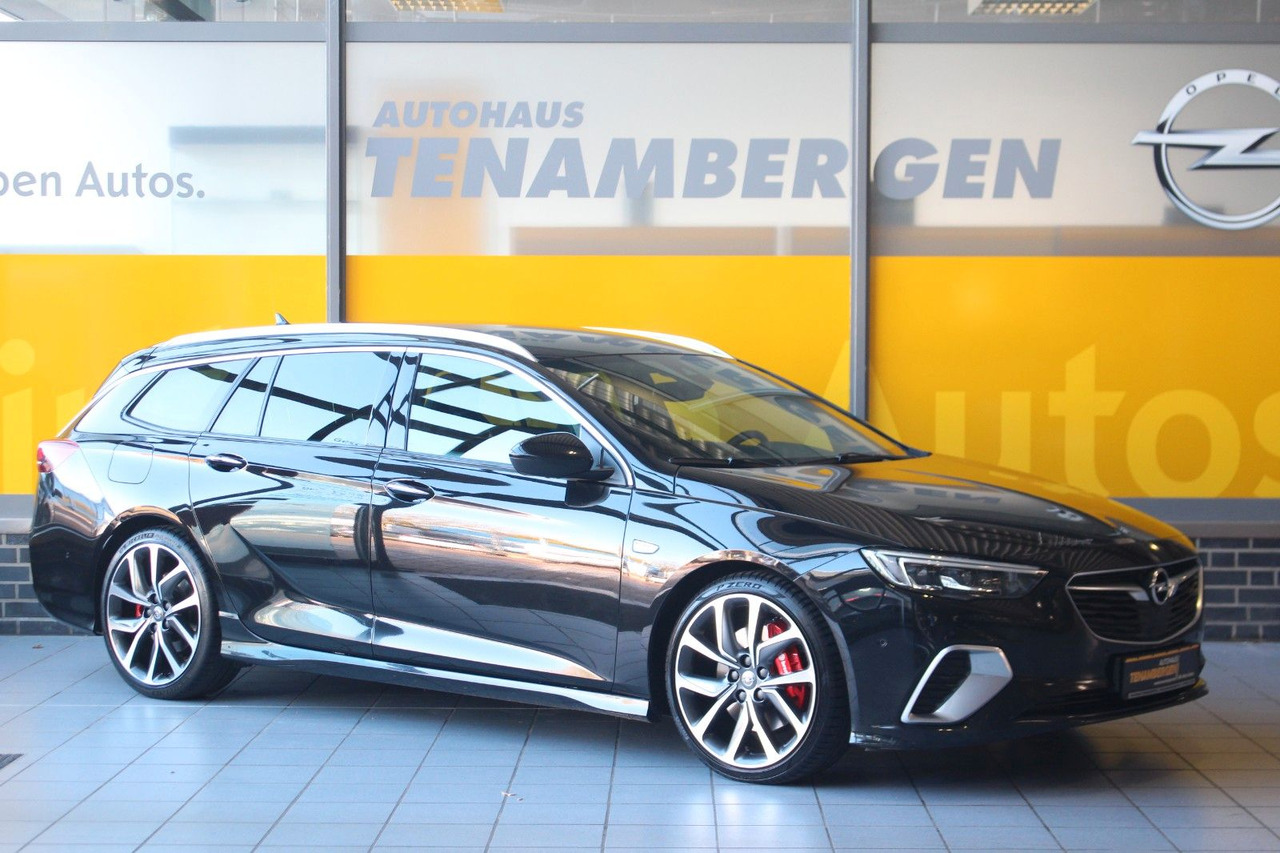 Opel Insignia B Sports Tourer GSi 4x4 Massage Bose - Makinë me portobagazh: foto 1 Opel Insignia B Sports Tourer GSi 4x4 Massage Bose - Makinë me portobagazh: foto 1