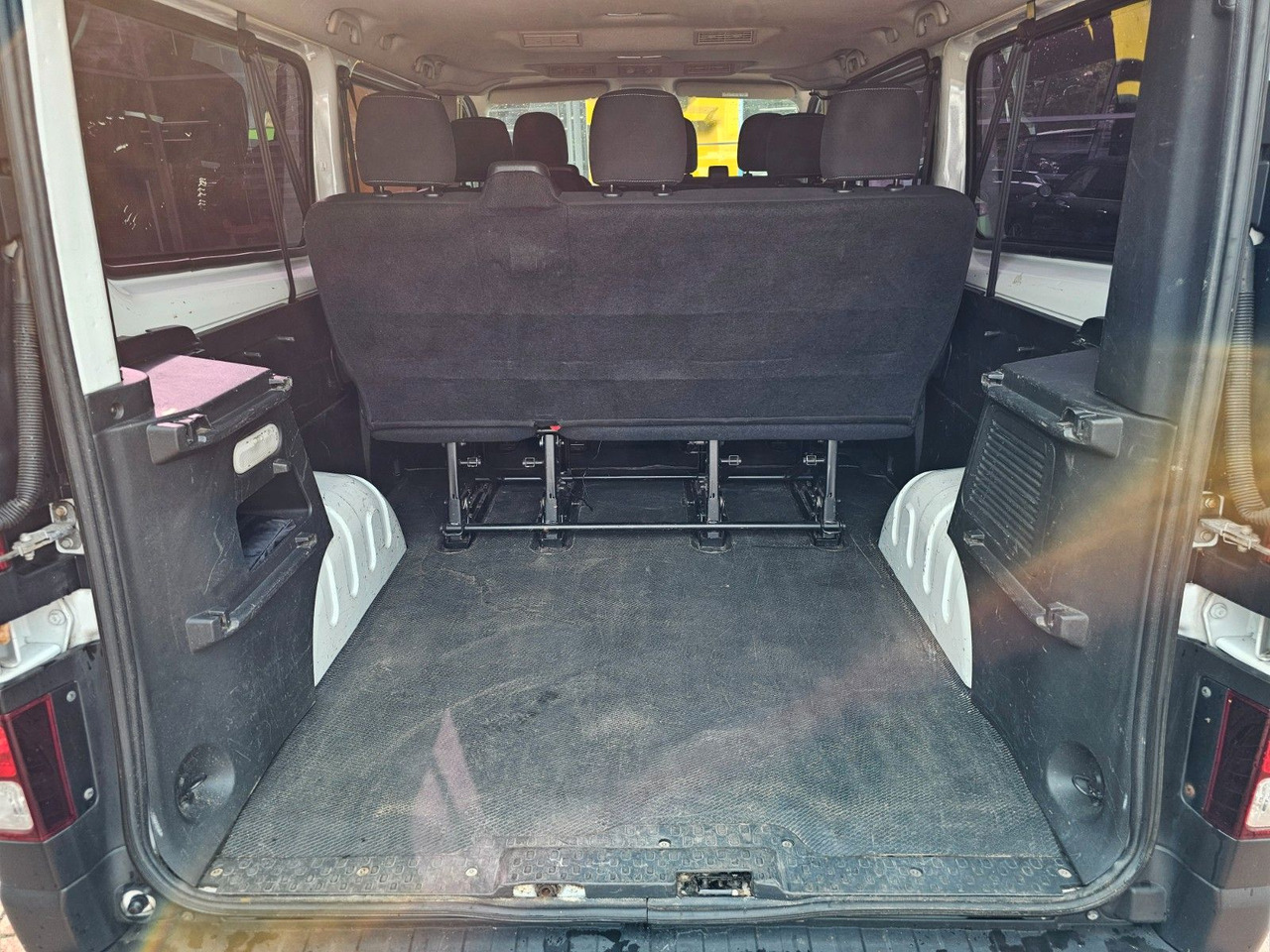 Furgon pasagjerësh Opel Vivaro B Combi Bus L2H1  2,9t AHK: foto 12