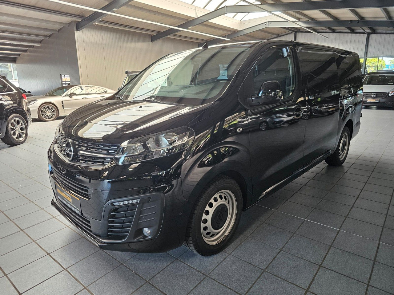 Opel Vivaro Kasten FlexSpace L DoKa Navi CarPlay DAB - Furgon i vogël, Kamioncine dopio kabinë: foto 1 Opel Vivaro Kasten FlexSpace L DoKa Navi CarPlay DAB - Furgon i vogël, Kamioncine dopio kabinë: foto 1