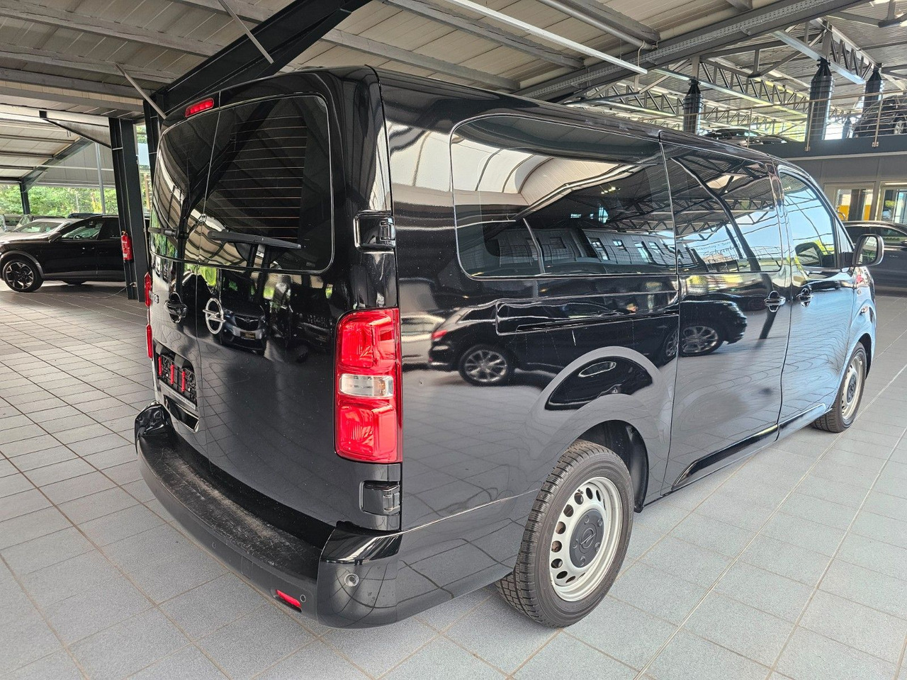 Opel Vivaro Kasten FlexSpace L DoKa Navi CarPlay DAB - Furgon i vogël, Kamioncine dopio kabinë: foto 4 Opel Vivaro Kasten FlexSpace L DoKa Navi CarPlay DAB - Furgon i vogël, Kamioncine dopio kabinë: foto 4