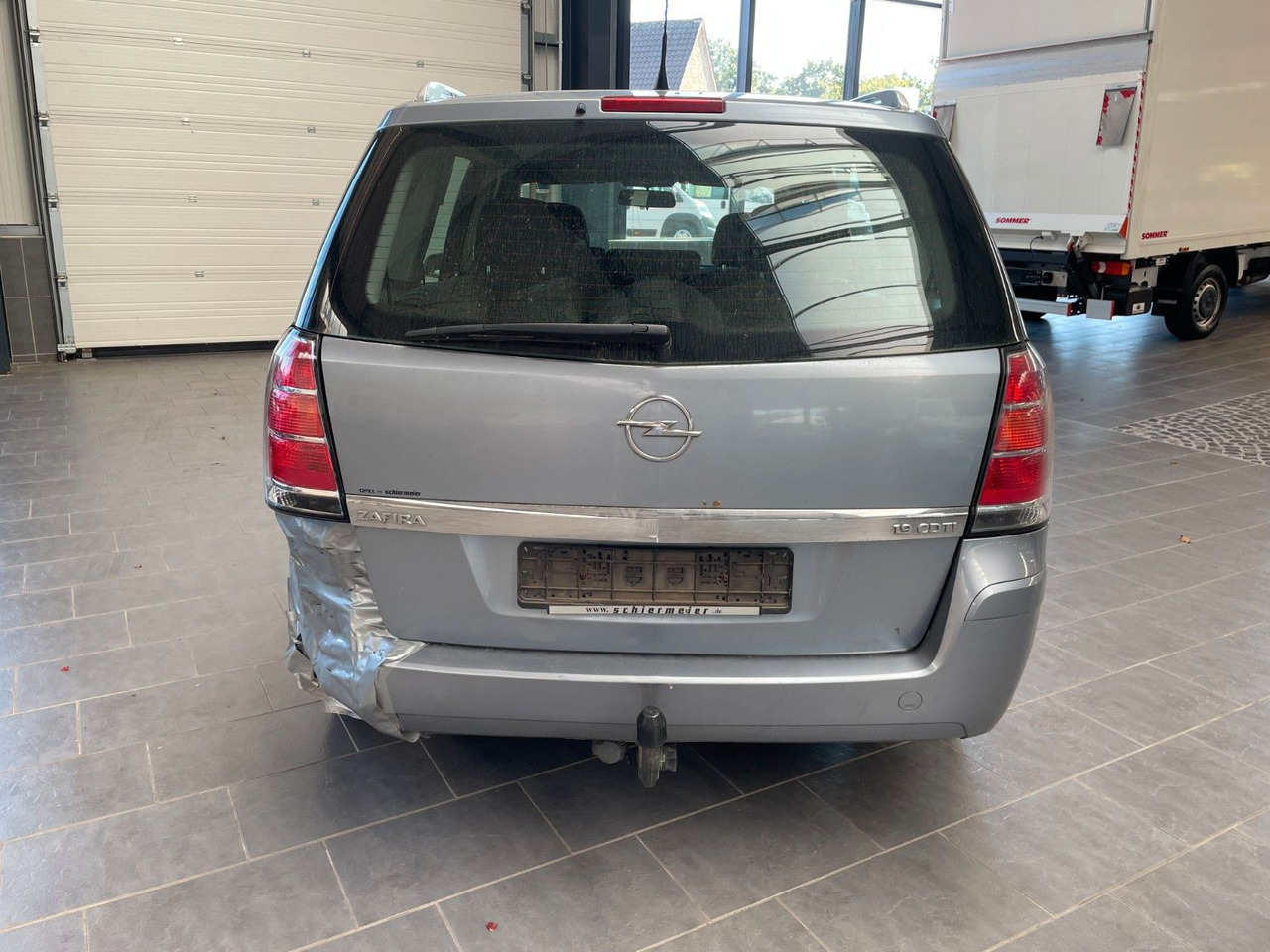 Opel Zafira B Edition - Furgon pasagjerësh: foto 4 Opel Zafira B Edition - Furgon pasagjerësh: foto 4