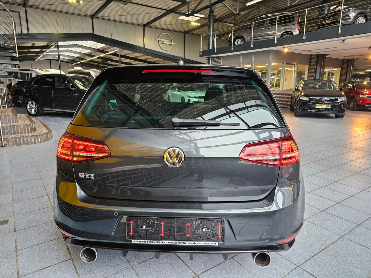 Volkswagen Golf VII Lim. GTI BMT SHZ BiXenon - Sedan: foto 5 Volkswagen Golf VII Lim. GTI BMT SHZ BiXenon - Sedan: foto 5