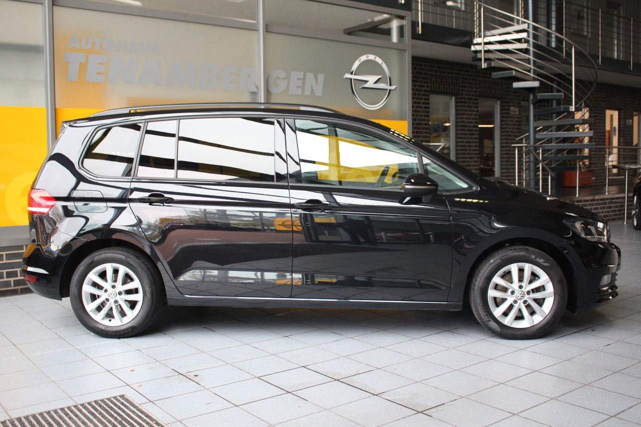 Volkswagen Touran Comfortline BMT S/S Navi Kamera ACC - Furgon pasagjerësh: foto 3 Volkswagen Touran Comfortline BMT S/S Navi Kamera ACC - Furgon pasagjerësh: foto 3