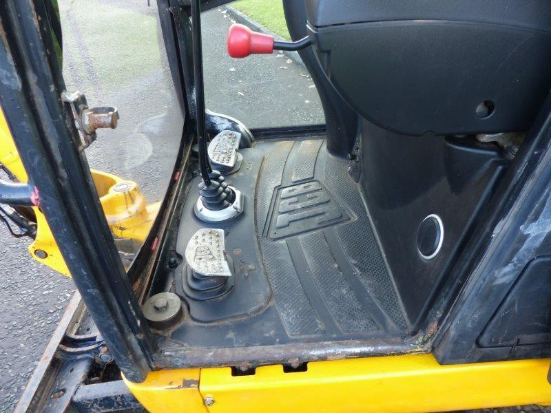 Lizingu i JCB 8018 JCB 8018: foto 8