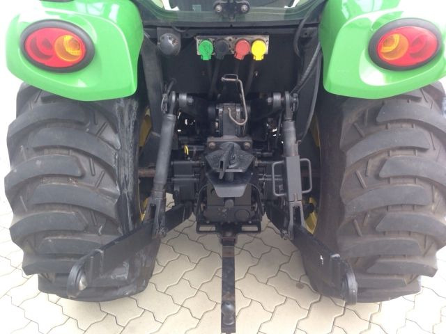 JOHN DEERE 3720 - Traktor: foto 3 JOHN DEERE 3720 - Traktor: foto 3