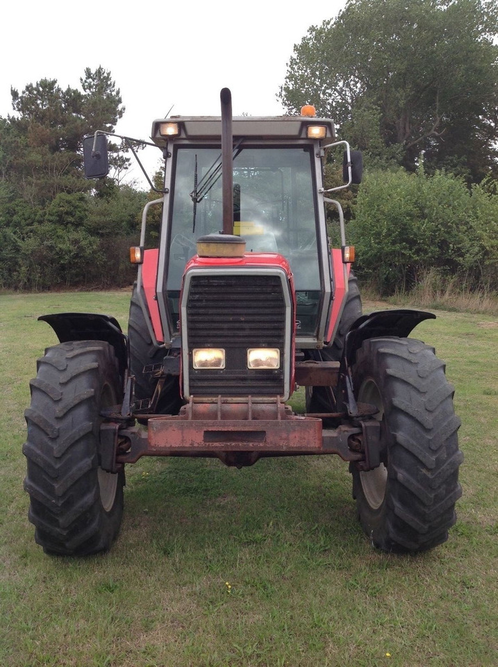 Massey Ferguson 3120 - Traktor: foto 2 Massey Ferguson 3120 - Traktor: foto 2