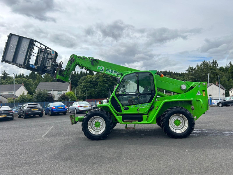 Merlo P 40.17 PLUS Merlo P40.17 PLUS - Ekskavator teleskopik: foto 1 Merlo P 40.17 PLUS Merlo P40.17 PLUS - Ekskavator teleskopik: foto 1