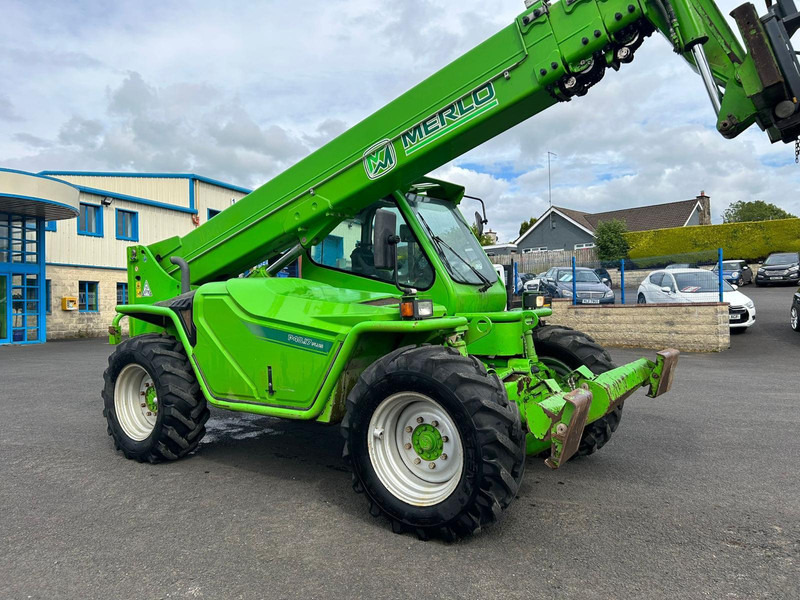 Merlo P 40.17 PLUS Merlo P40.17 PLUS - Ekskavator teleskopik: foto 2 Merlo P 40.17 PLUS Merlo P40.17 PLUS - Ekskavator teleskopik: foto 2