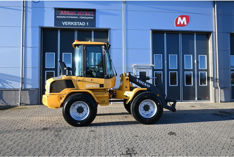 Volvo L30G - Fadrom me goma: foto 4 Volvo L30G - Fadrom me goma: foto 4