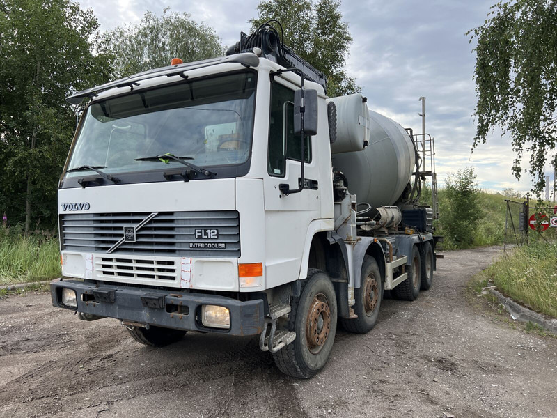 Volvo FL12 - Pompë stacionare betoni: foto 1 Volvo FL12 - Pompë stacionare betoni: foto 1