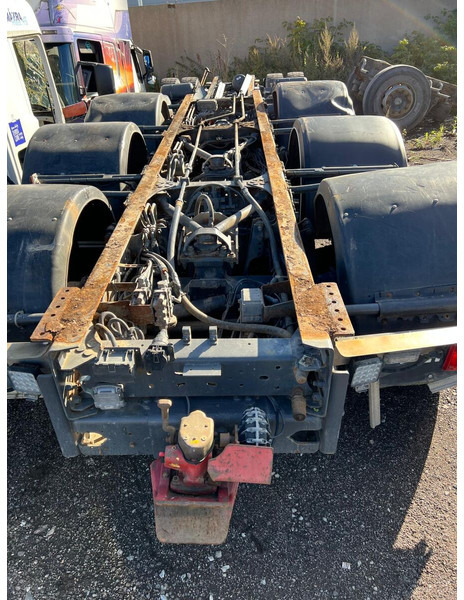 Volvo RTS2370A - Aksi i pasmë: foto 4 Volvo RTS2370A - Aksi i pasmë: foto 4