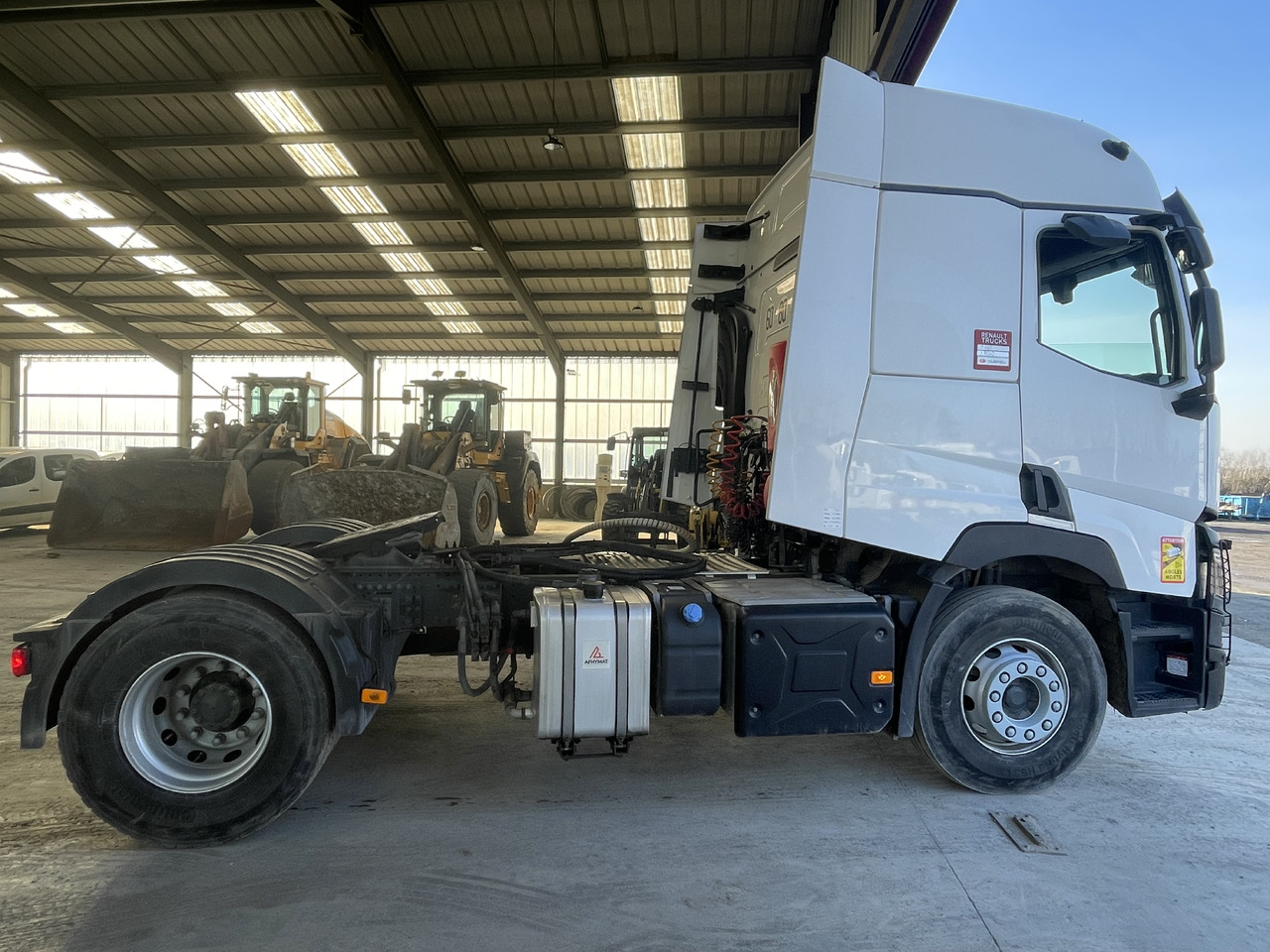 RENAULT T460 - Gjysmë-kamion: foto 4 RENAULT T460 - Gjysmë-kamion: foto 4