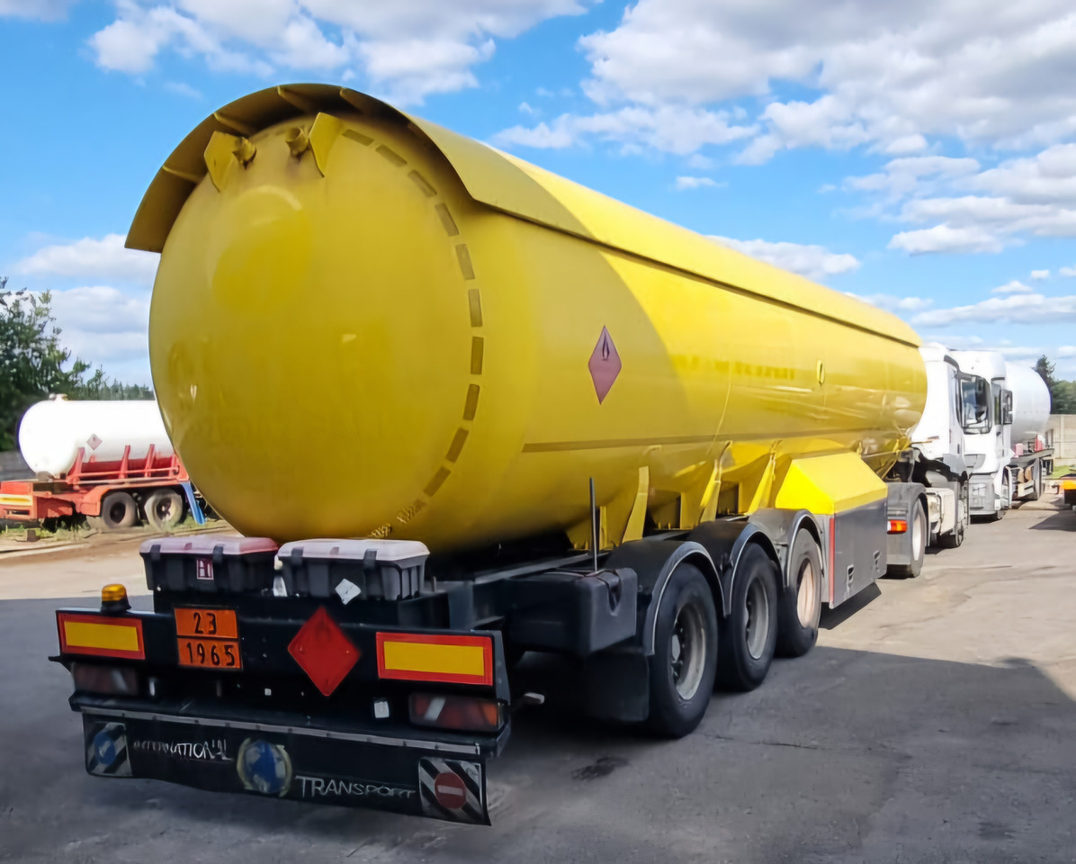 STOKOTA LPG/ PROPANE/ BUTANE - Gjysmë rimorkio me bot: foto 1 STOKOTA LPG/ PROPANE/ BUTANE - Gjysmë rimorkio me bot: foto 1