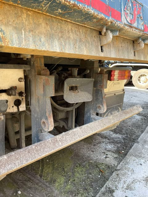 Lizingu i MERCEDES-BENZ actros MERCEDES-BENZ actros: foto 9