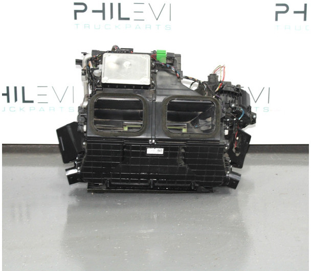 DAF XF106 Kachelhuis 2154534 - Ventilator i brendshëm për Kamioni: foto 1 DAF XF106 Kachelhuis 2154534 - Ventilator i brendshëm për Kamioni: foto 1