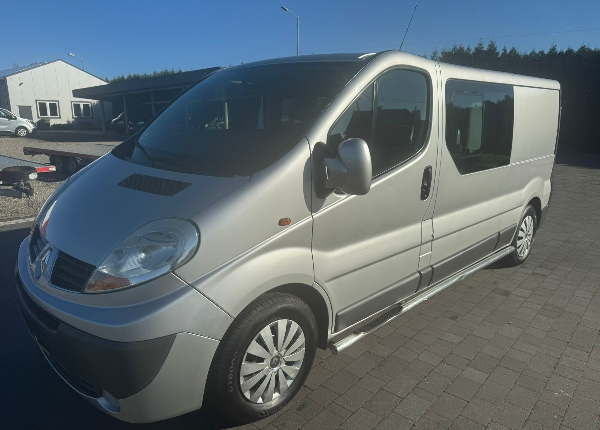 Renault Trafic 2.5 150ps 5- osobowy Doka Stan B. Dobry - Makineritë e tjera: foto 5 Renault Trafic 2.5 150ps 5- osobowy Doka Stan B. Dobry - Makineritë e tjera: foto 5