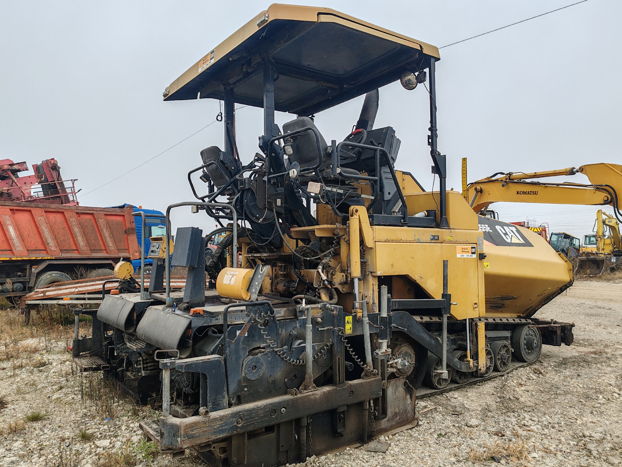 Caterpillar AP555E - Autobitumatrice: foto 1 Caterpillar AP555E - Autobitumatrice: foto 1