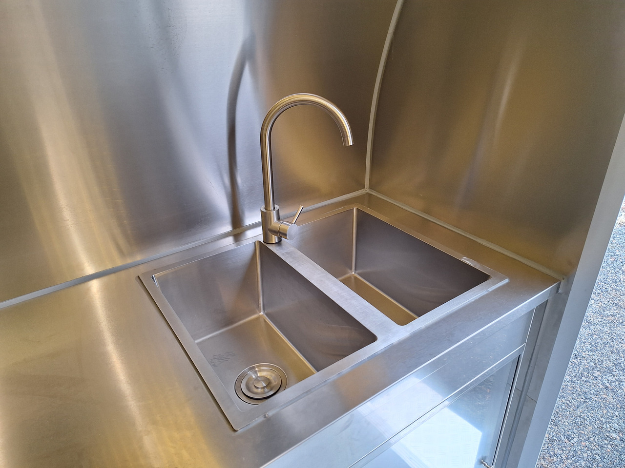 Deli Star EasyGo 280 - EU standards - Rimorkio shpërndarëse: foto 3 Deli Star EasyGo 280 - EU standards - Rimorkio shpërndarëse: foto 3