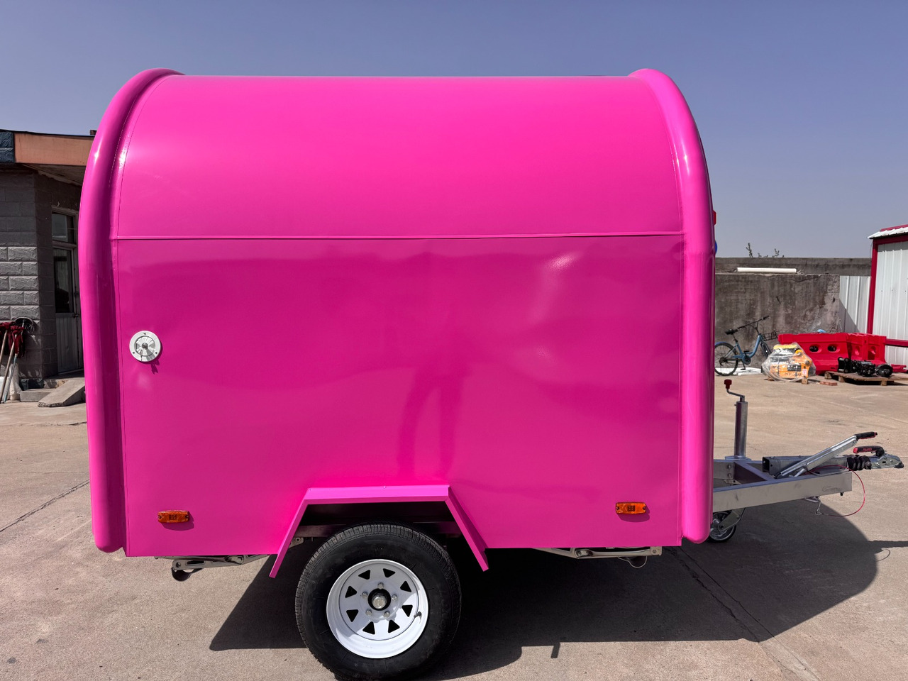 Deli Star Trailers EasyGo 230 Light - EU standards - Rimorkio shpërndarëse: foto 2 Deli Star Trailers EasyGo 230 Light - EU standards - Rimorkio shpërndarëse: foto 2