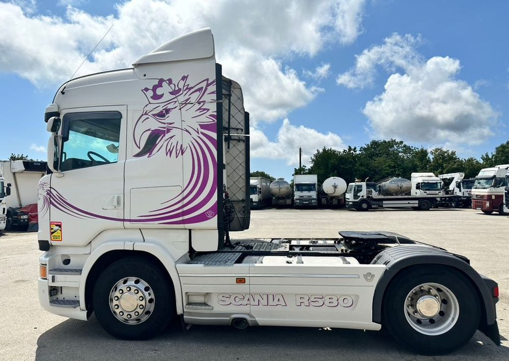 Scania R580 - Gjysmë-kamion: foto 2 Scania R580 - Gjysmë-kamion: foto 2