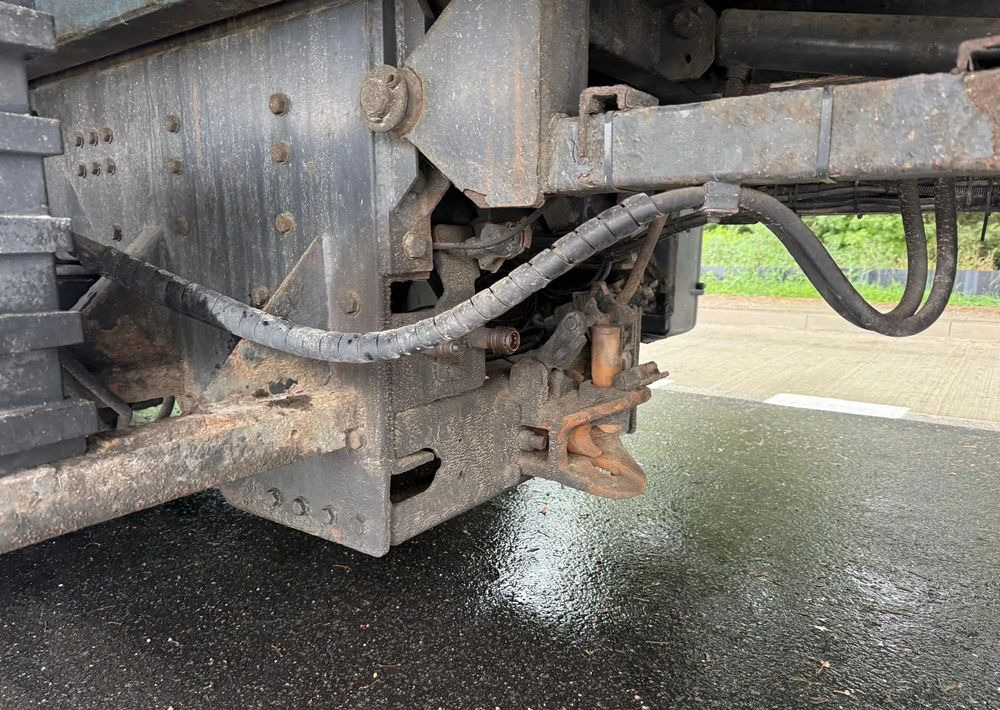 Scania R380 PD Autopomoc Specialny tacho na tarczki wciągarka - Karrotrec: foto 4 Scania R380 PD Autopomoc Specialny tacho na tarczki wciągarka - Karrotrec: foto 4