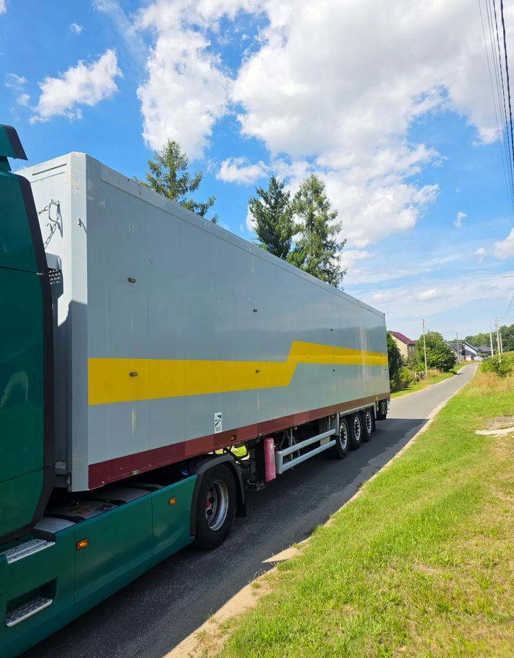 Stas S3-SZ334V - Gjysmë rimorkio me bazament të lëvizshëm: foto 1 Stas S3-SZ334V - Gjysmë rimorkio me bazament të lëvizshëm: foto 1