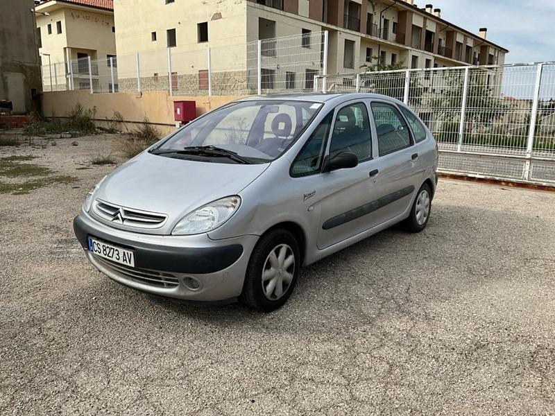 Citroën Xsara - Makineri ndërtimi: foto 1 Citroën Xsara - Makineri ndërtimi: foto 1