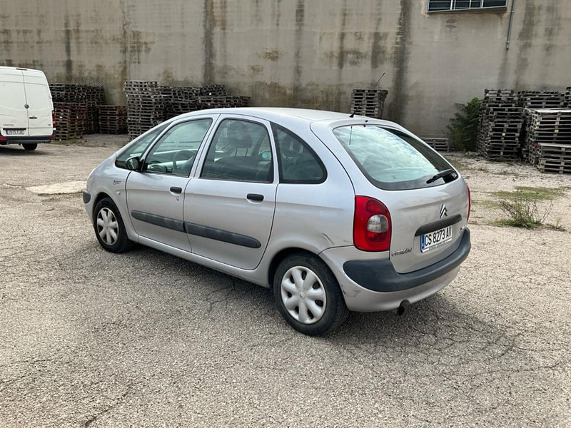 Citroën Xsara - Makineri ndërtimi: foto 4 Citroën Xsara - Makineri ndërtimi: foto 4