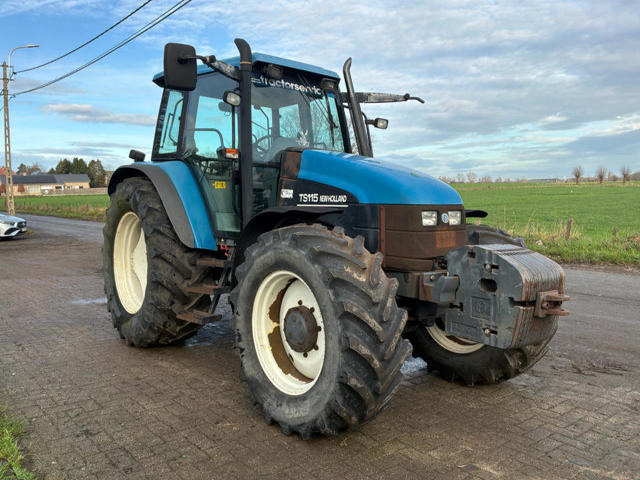 New Holland TS115 - Makineri ndërtimi: foto 3 New Holland TS115 - Makineri ndërtimi: foto 3
